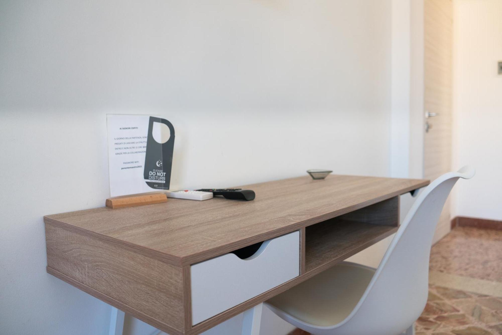 Ponente & Maestro Rooms Фавиняна Екстериор снимка