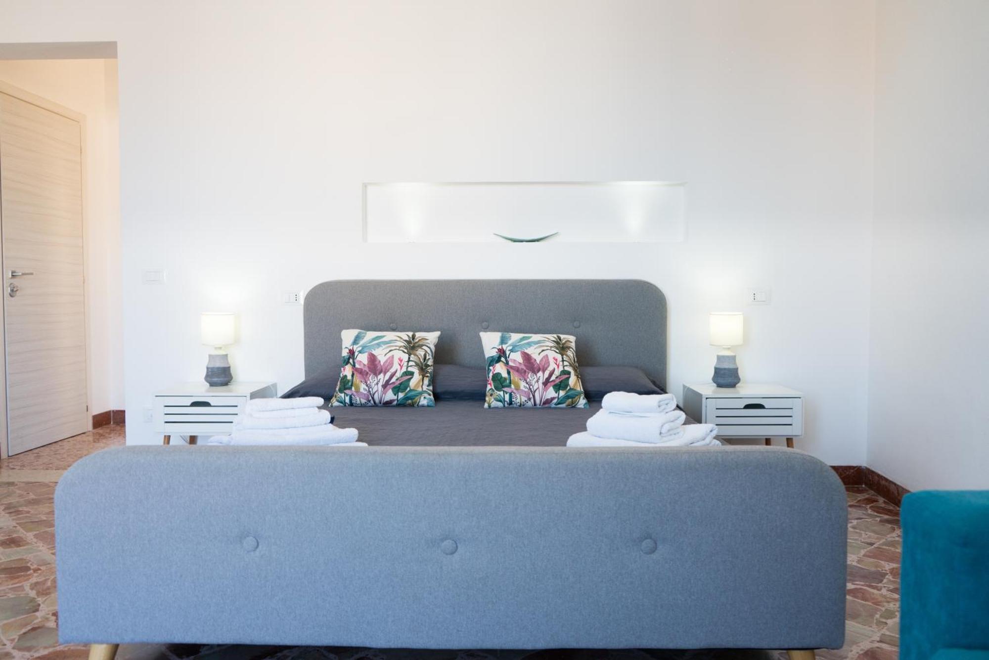 Ponente & Maestro Rooms Фавиняна Екстериор снимка