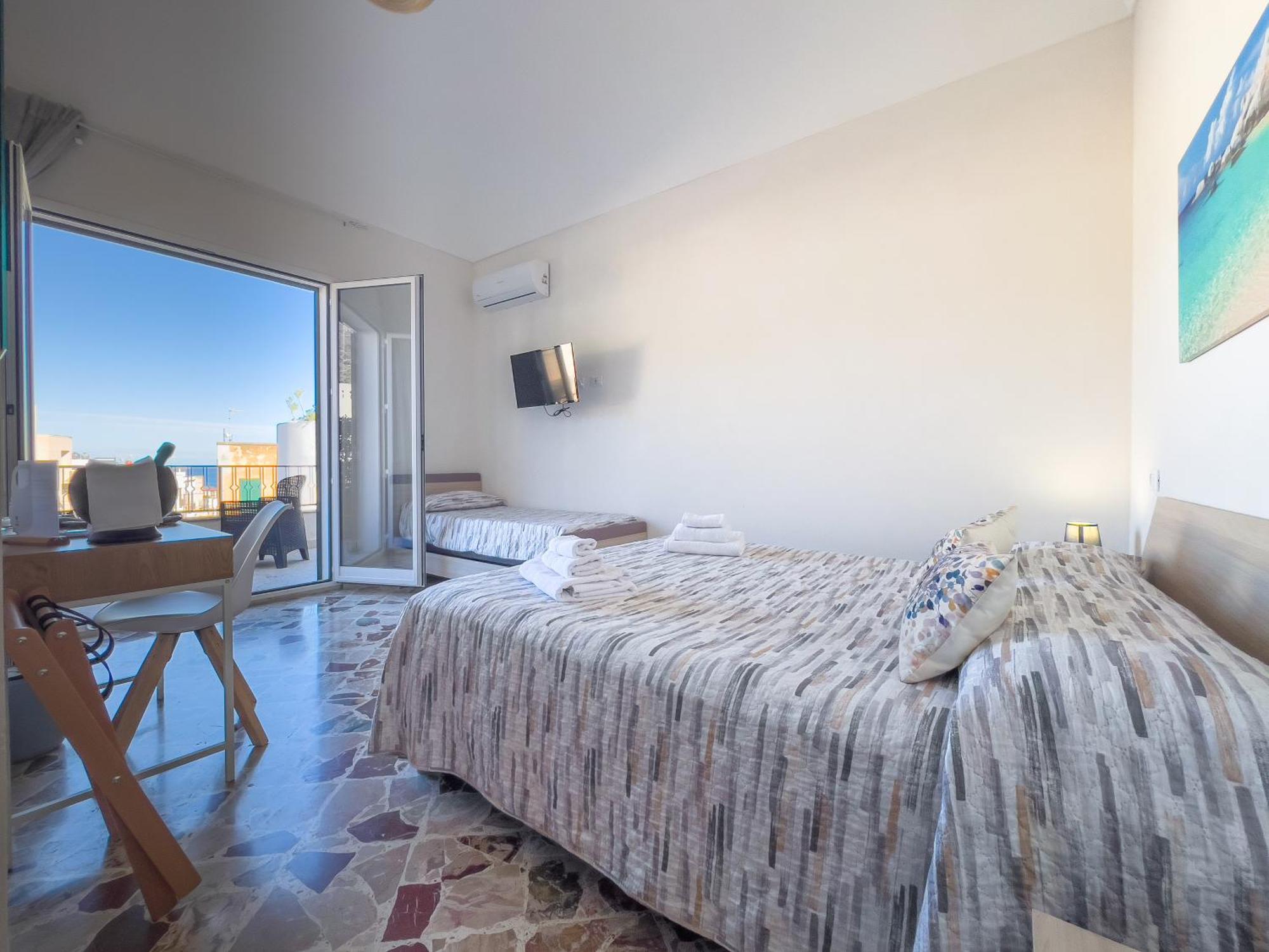 Ponente & Maestro Rooms Фавиняна Екстериор снимка