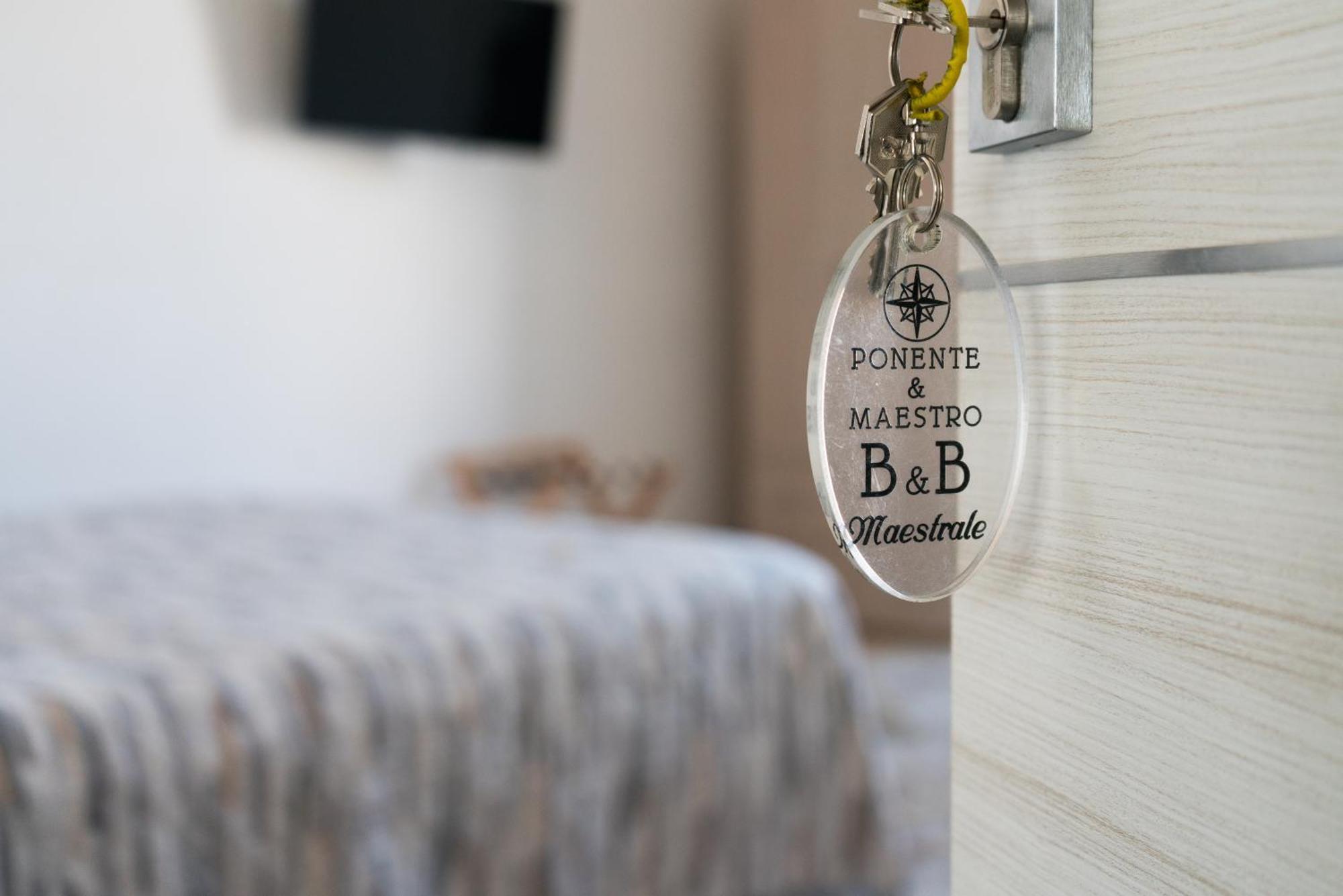 Ponente & Maestro Rooms Фавиняна Екстериор снимка