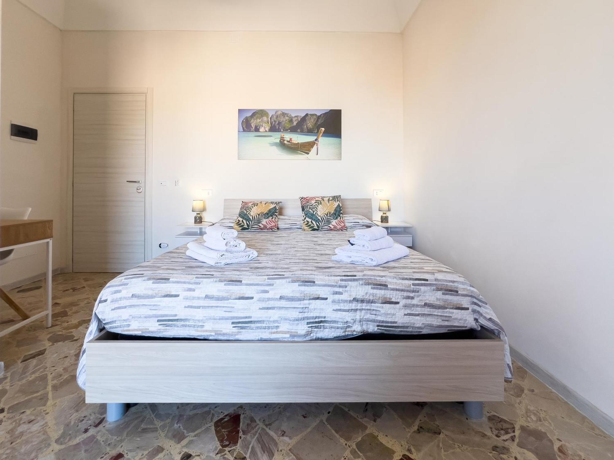 Ponente & Maestro Rooms Фавиняна Екстериор снимка