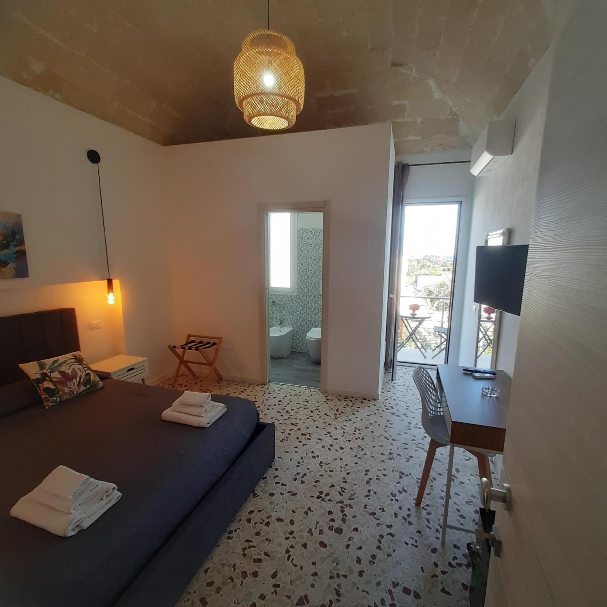 Ponente & Maestro Rooms Фавиняна Екстериор снимка